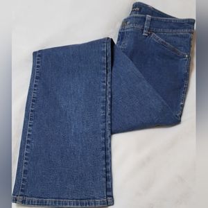 Tahari Jean's Women's NWT Strait Leg Size 4